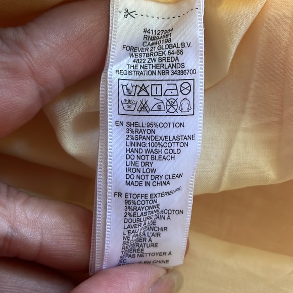 Love 21 fully lined lightweight sundress 95% cotton & 5% spandex rayon blend. - Picture 10 of 12